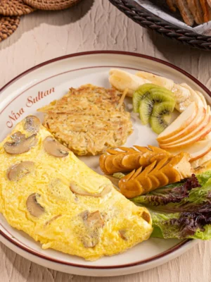 CLASSIC CHEESE & MUSHROOM OMELETTE